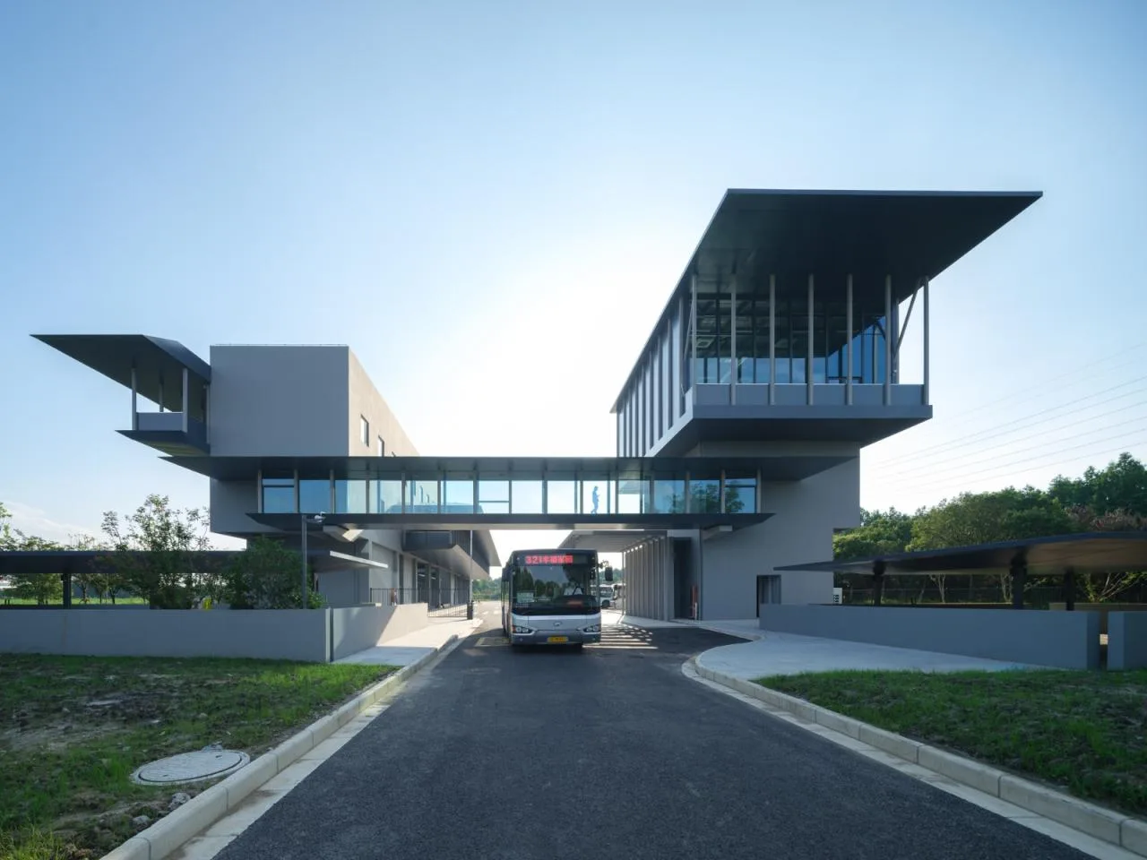 BIM Architecture | Kunshan Duke University Bus Terminal/Arkomixing Architectural Design Firm