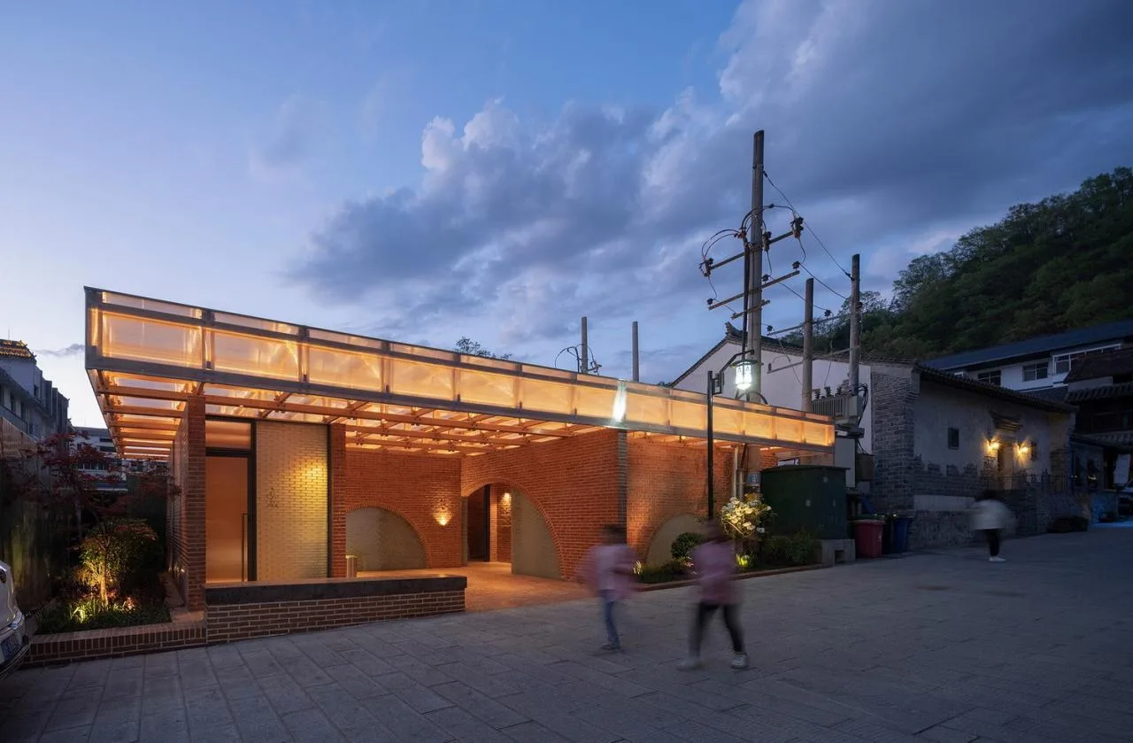 BIM Architecture | Liuba Old Street Red Brick Public Toilet/Jianlin Architectural Design Firm