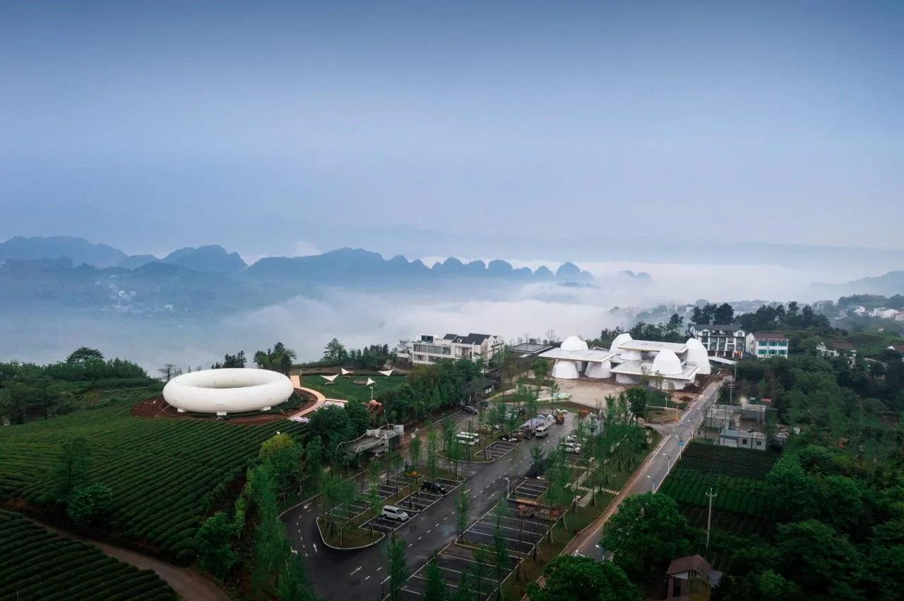 BIM Architecture | From Heaven to Earth: Penetrating through Clouds and Weaving into Wooden Tunnels from Underneath Rocks and Shells; Tengyun Meteorological Environment/Zhu Peidong Line+Architectural Firm