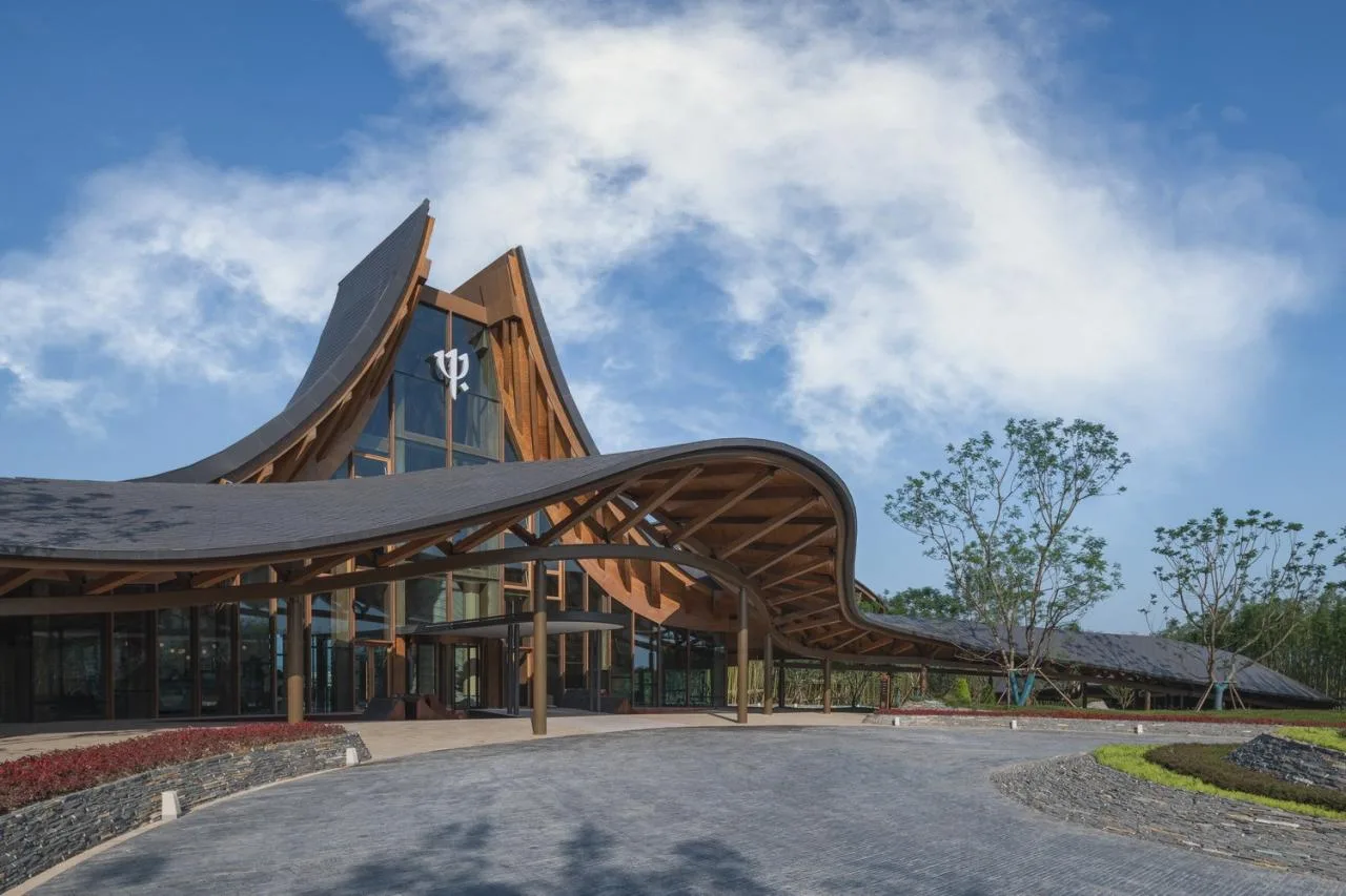 BIM Architecture | "Dragon Ridge" - Mediterranean Black Dragon Beach Resort Hotel/AIM Architecture