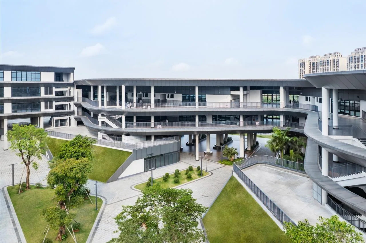 BIM Architecture | Peking University Affiliated High School Haikou School/Crossboundaries