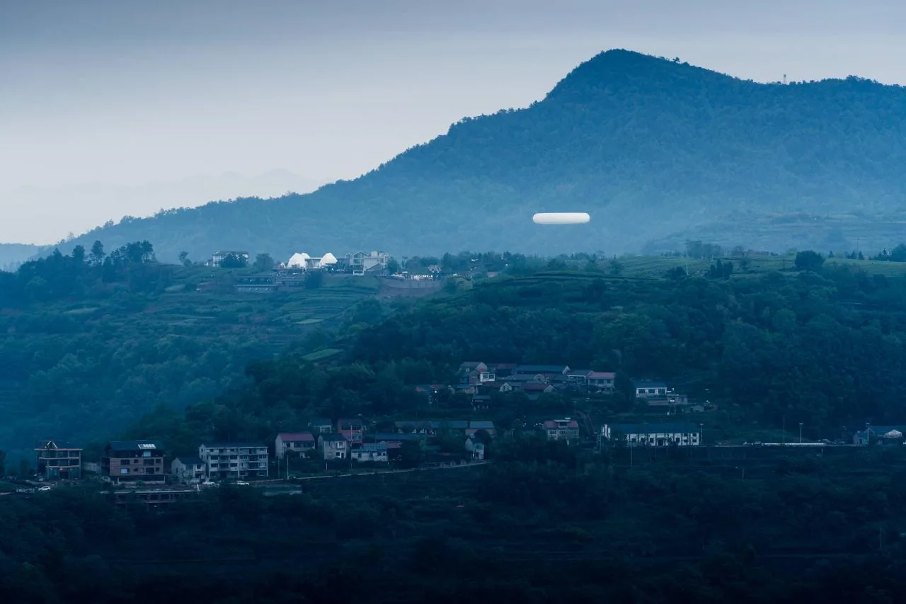 BIM Architecture | From Heaven to Earth: Penetrating through Clouds and Weaving into Wooden Tunnels from Underneath Rocks and Shells; Tengyun Meteorological Environment/Zhu Peidong Line+Architectural Firm