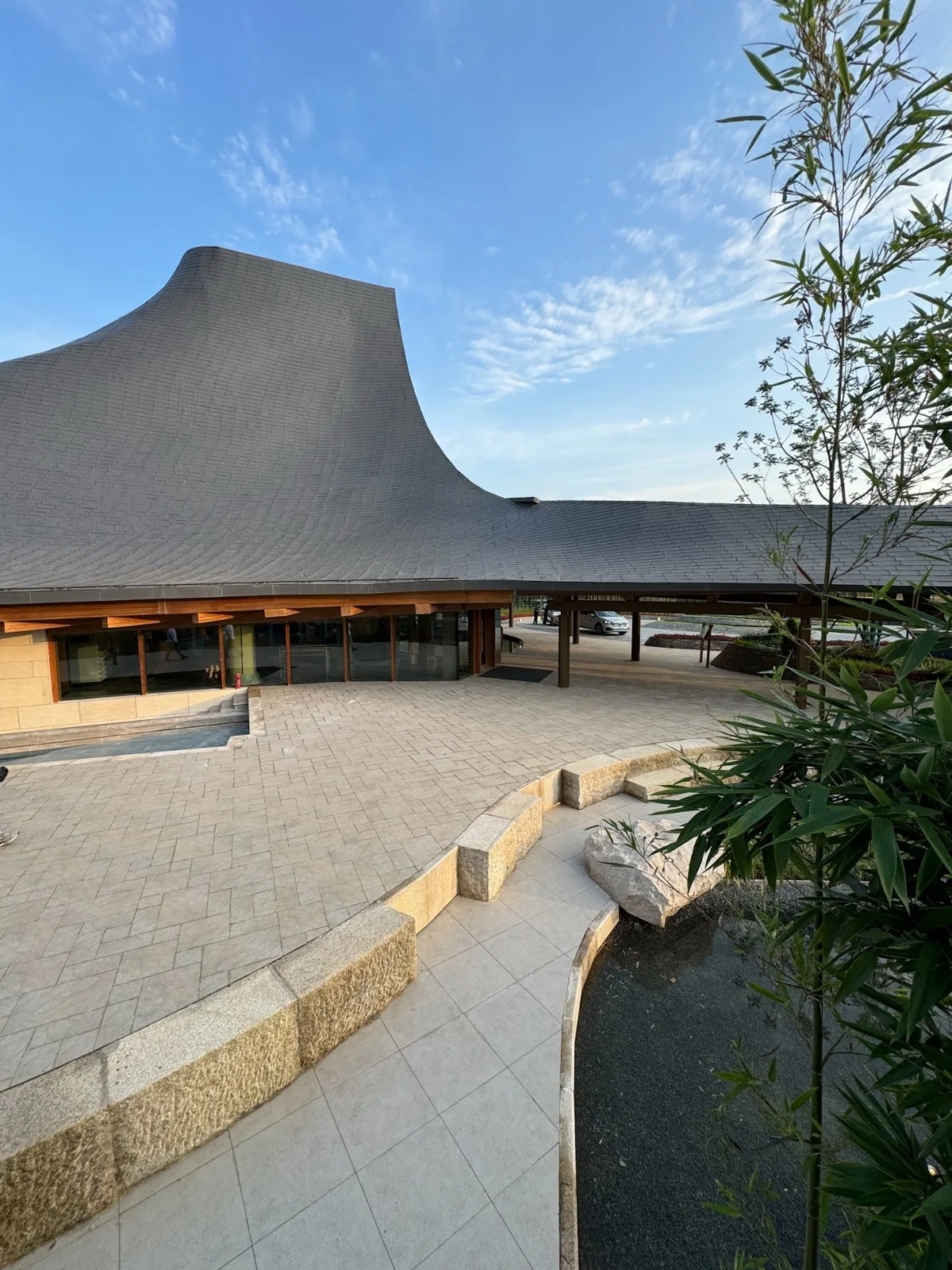 BIM Architecture | "Dragon Ridge" - Mediterranean Black Dragon Beach Resort Hotel/AIM Architecture