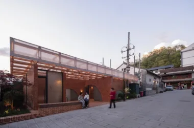 BIM Architecture: Liuba Old Street Red Brick Public Restroom by Jianlin Design Firm-BIM WORLD