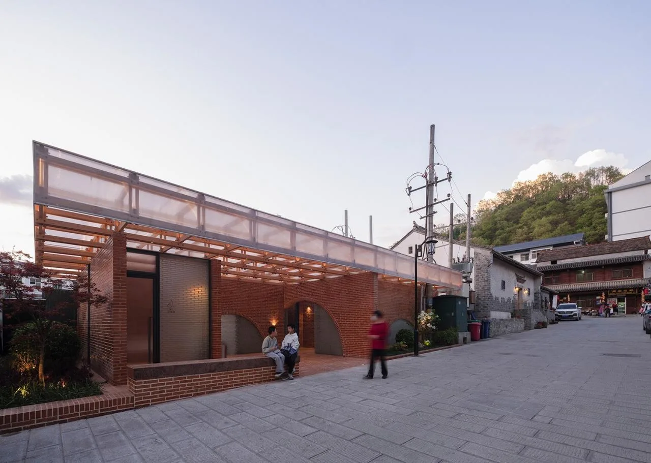 BIM Architecture | Liuba Old Street Red Brick Public Toilet/Jianlin Architectural Design Firm