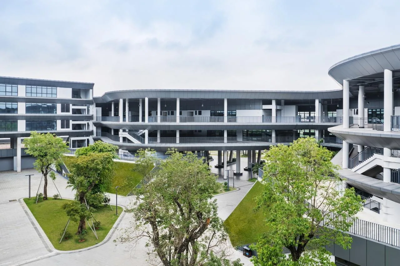 BIM Architecture | Peking University Affiliated High School Haikou School/Crossboundaries