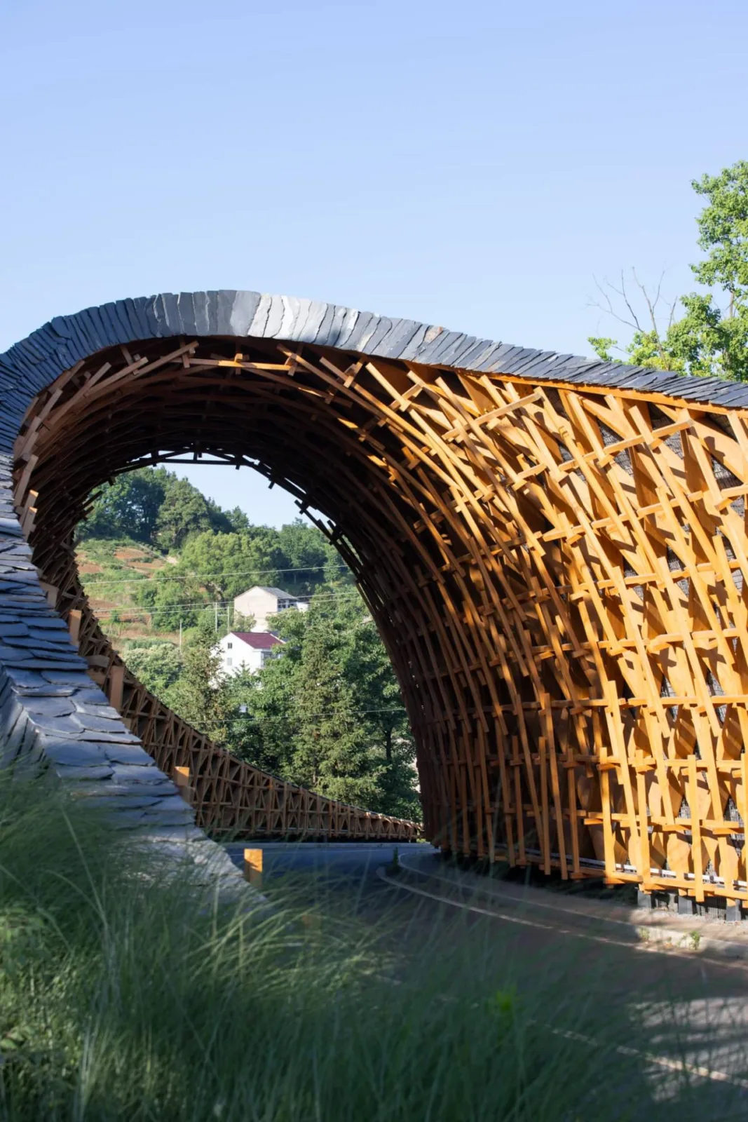 BIM Architecture | From Heaven to Earth: Penetrating through Clouds and Weaving into Wooden Tunnels from Underneath Rocks and Shells; Tengyun Meteorological Environment/Zhu Peidong Line+Architectural Firm