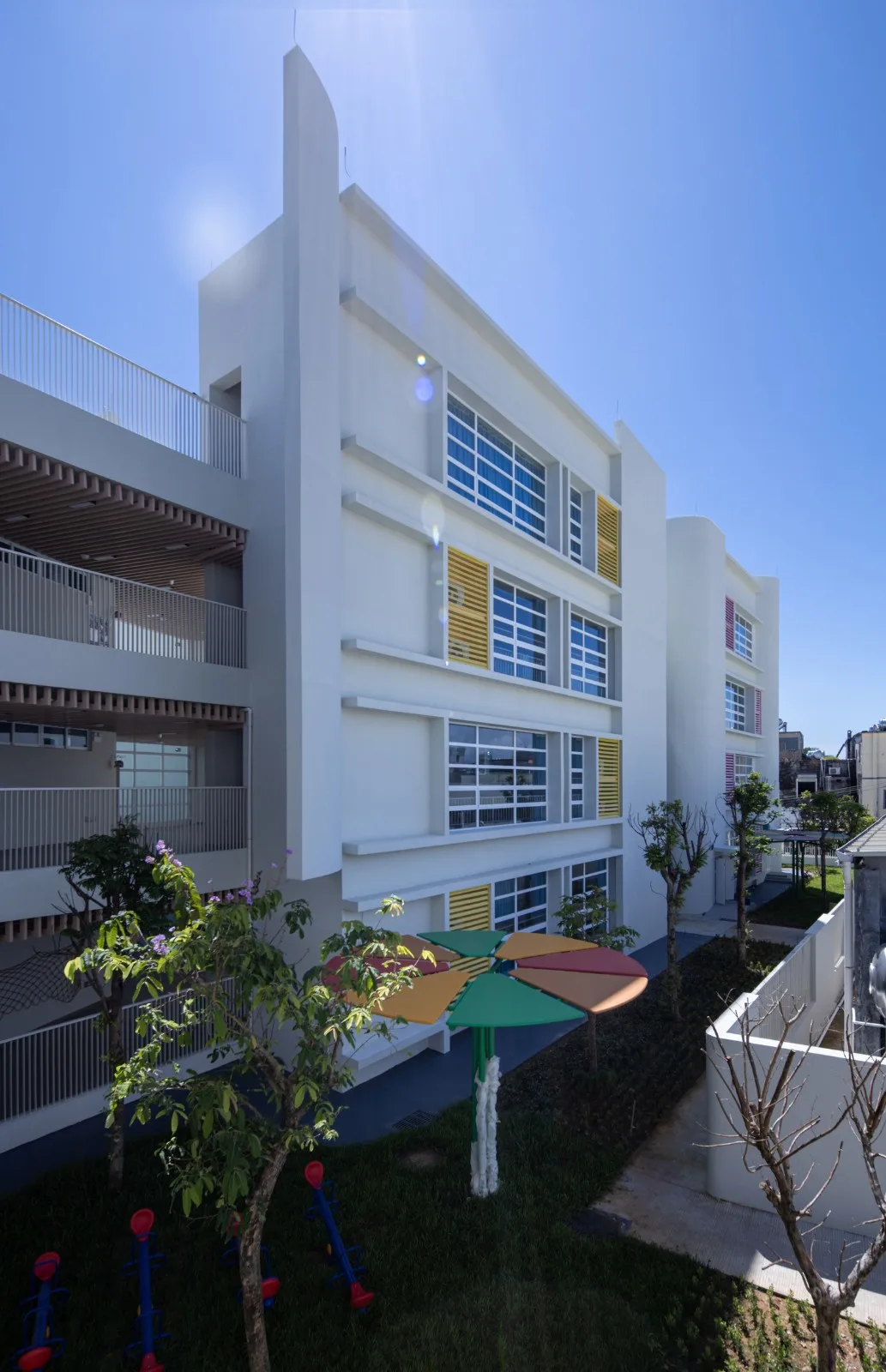 BIM Architecture | Shucun Kindergarten in Shaba Town, Yangxi County/Architectural Design and Research Institute of South China University of Technology