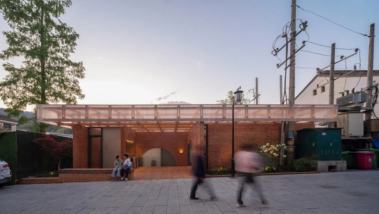 BIM Architecture | Liuba Old Street Red Brick Public Toilet/Jianlin Architectural Design Firm