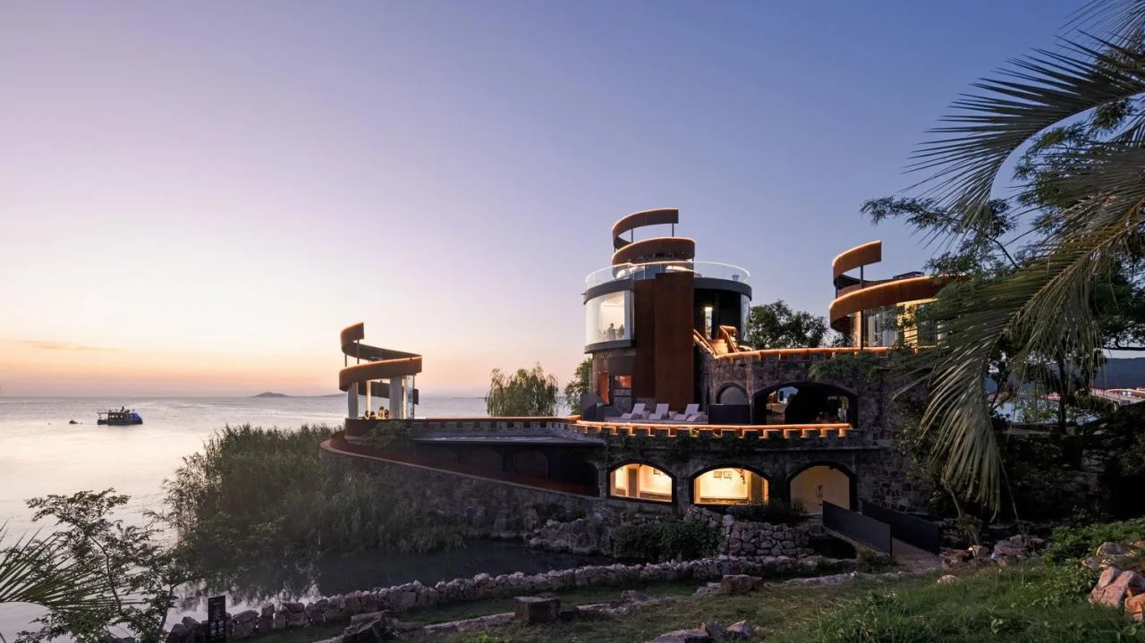BIM Architecture | Phoenix Terrace Reconstruction/Media Design of the Taihu Lake Lake Resort