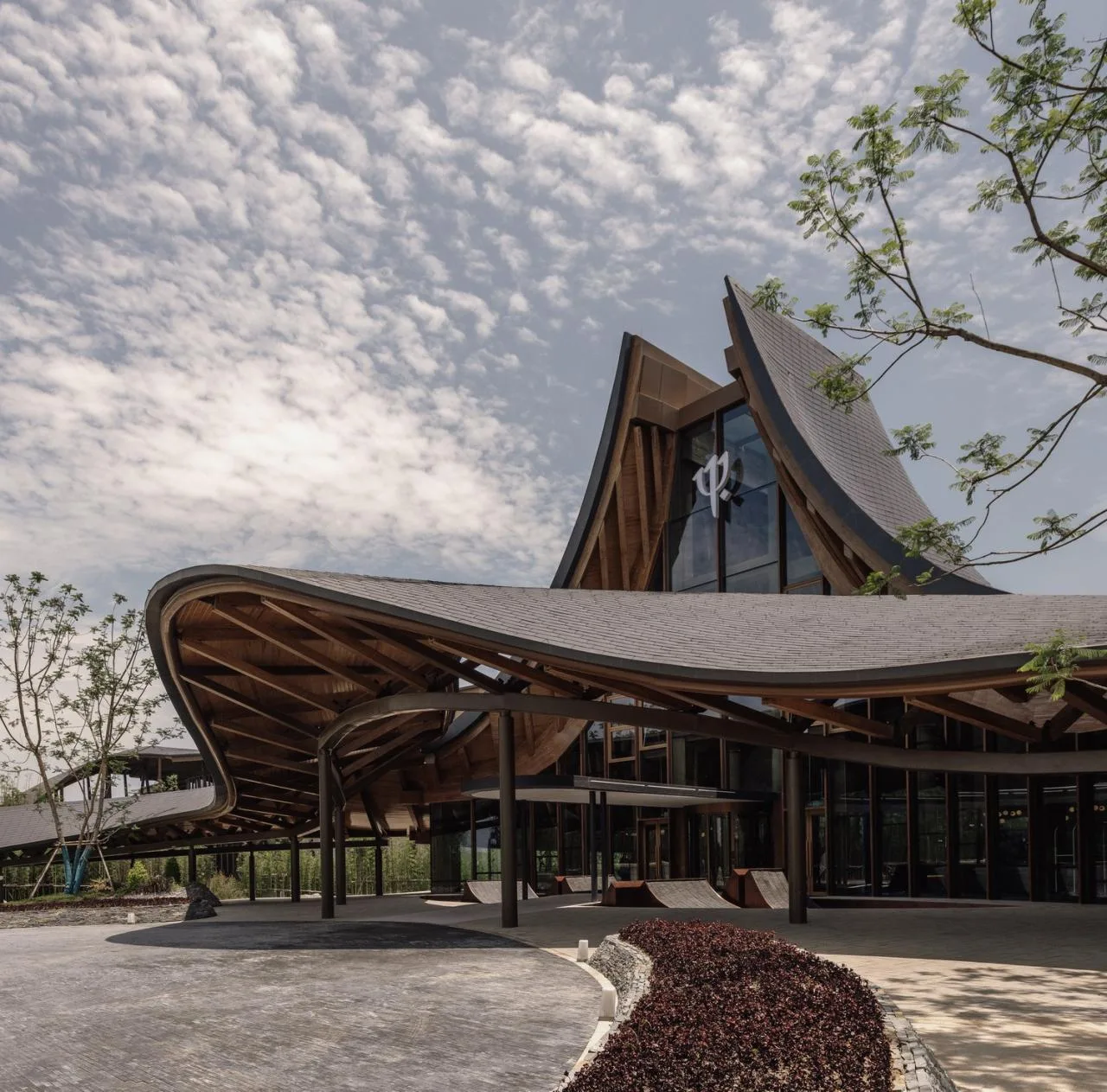 BIM Architecture | "Dragon Ridge" - Mediterranean Black Dragon Beach Resort Hotel/AIM Architecture