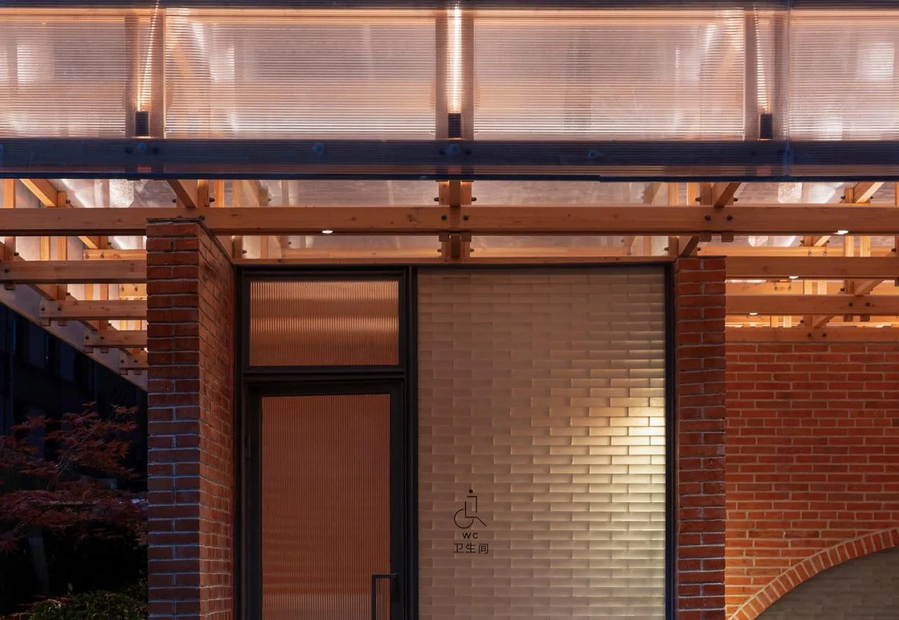 BIM Architecture | Liuba Old Street Red Brick Public Toilet/Jianlin Architectural Design Firm