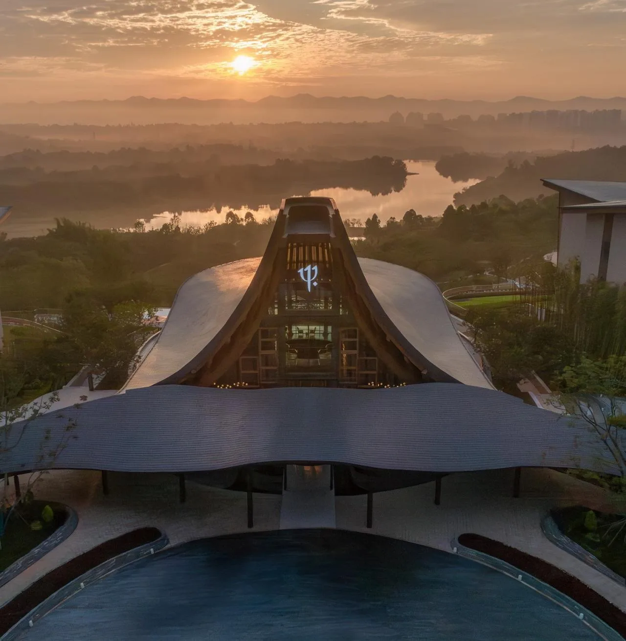 BIM Architecture | "Dragon Ridge" - Mediterranean Black Dragon Beach Resort Hotel/AIM Architecture