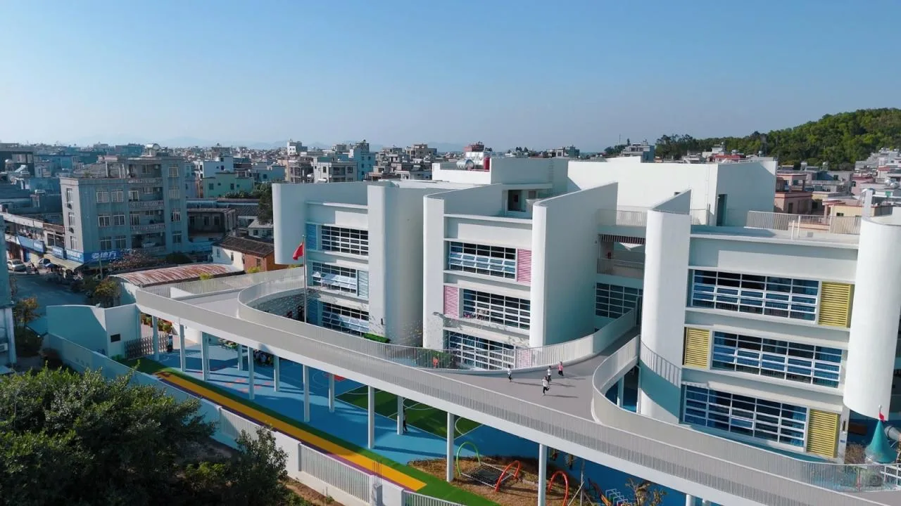 BIM Architecture | Shucun Kindergarten in Shaba Town, Yangxi County/Architectural Design and Research Institute of South China University of Technology