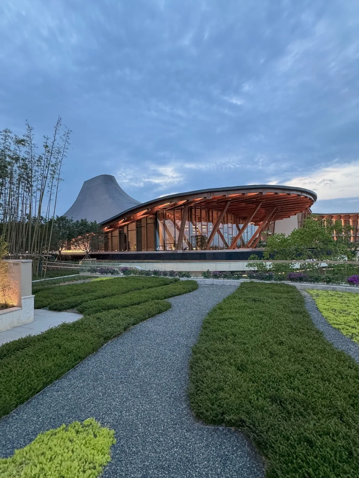 BIM Architecture | "Dragon Ridge" - Mediterranean Black Dragon Beach Resort Hotel/AIM Architecture