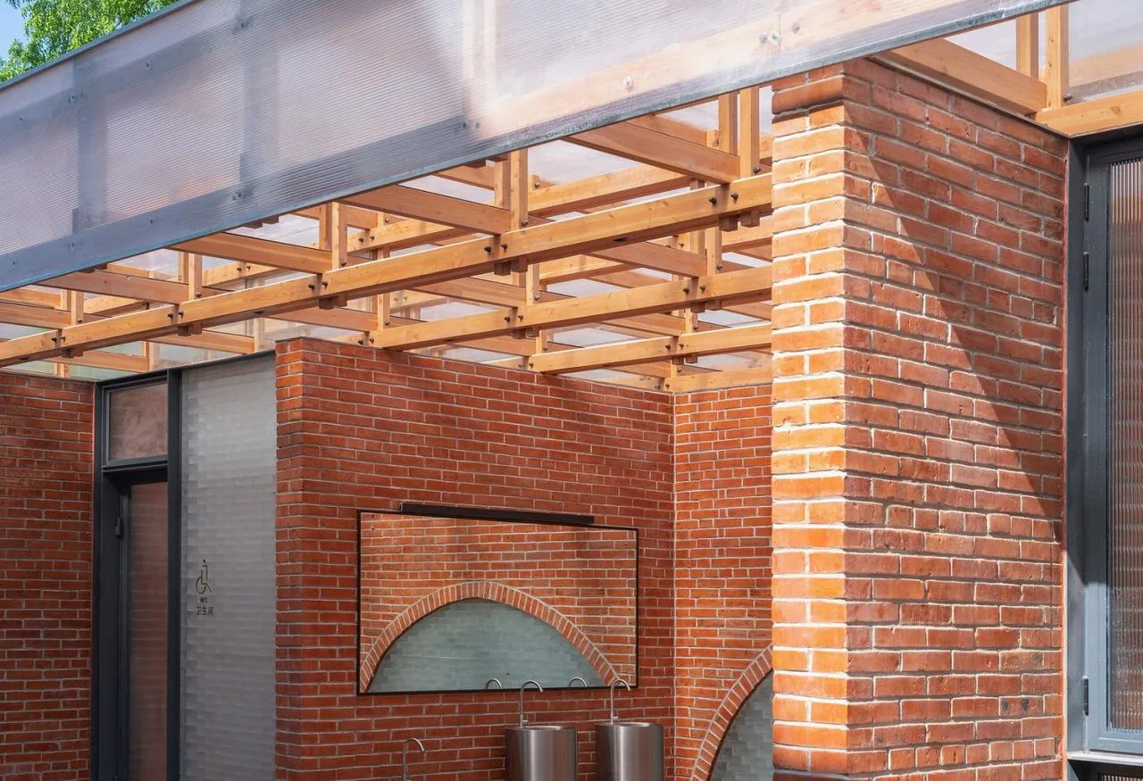BIM Architecture | Liuba Old Street Red Brick Public Toilet/Jianlin Architectural Design Firm