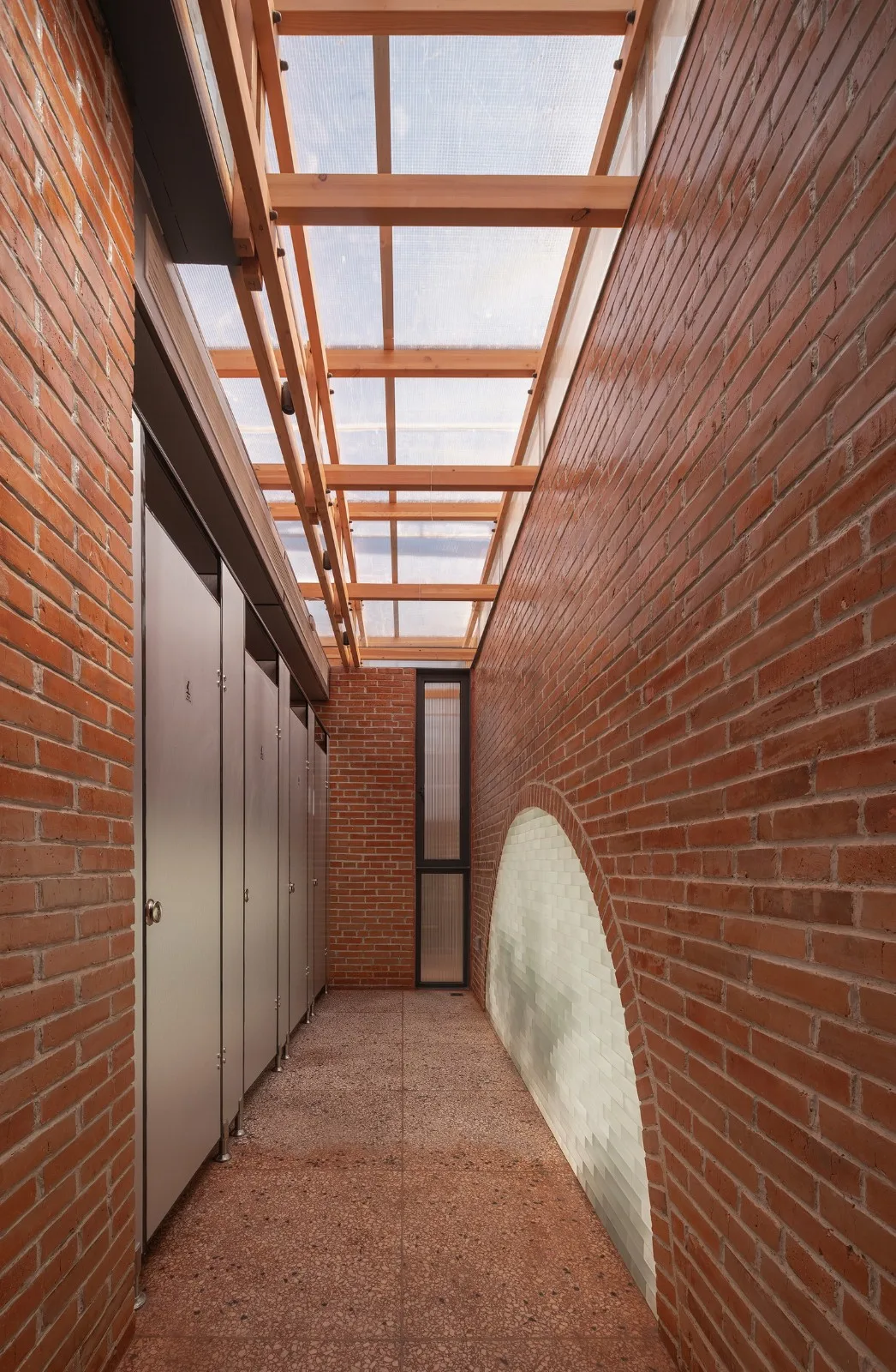 BIM Architecture | Liuba Old Street Red Brick Public Toilet/Jianlin Architectural Design Firm