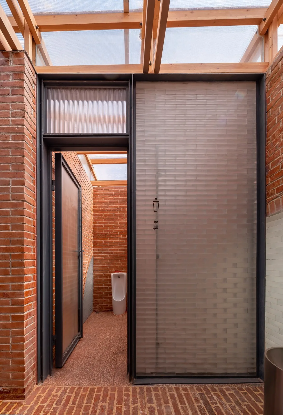 BIM Architecture | Liuba Old Street Red Brick Public Toilet/Jianlin Architectural Design Firm