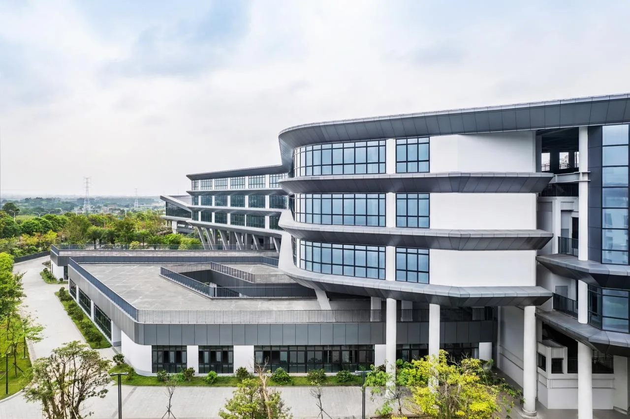 BIM Architecture | Peking University Affiliated High School Haikou School/Crossboundaries