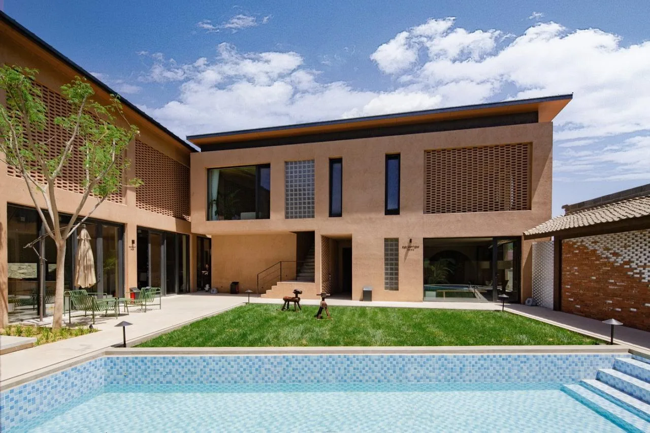 BIM Architecture | Living with Mountains: Backyard • Liushi Port Homestay/GW Space Design