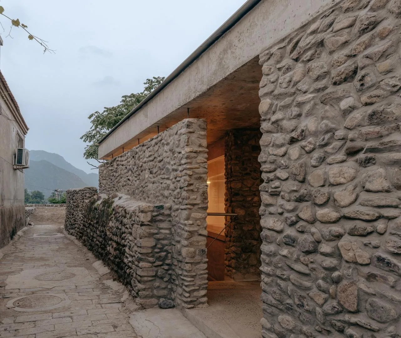 BIM Architecture | Wasteland Park, Bluff and Giant Hot Pot/Inspection Society Office