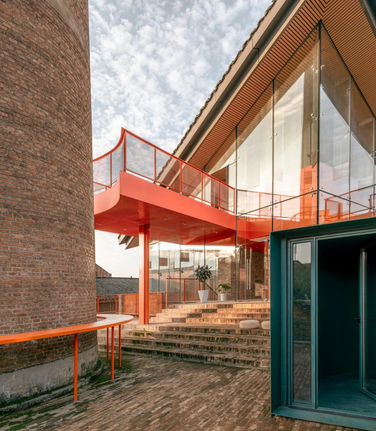 BIM Architecture | Cigarette Insertion Institute/Liu Kecheng Design Studio+Zhongjian Architecture