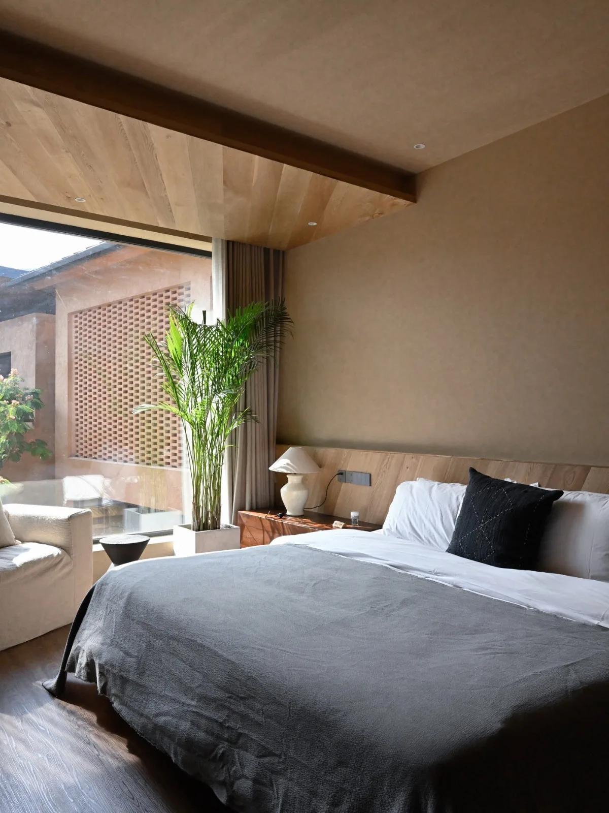BIM Architecture | Living with Mountains: Backyard • Liushi Port Homestay/GW Space Design