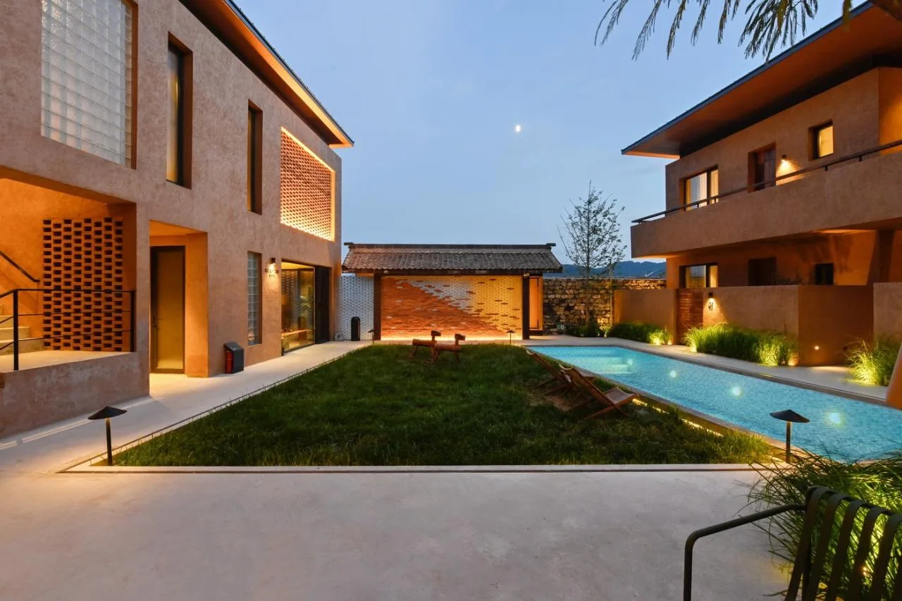 BIM Architecture | Living with Mountains: Backyard • Liushi Port Homestay/GW Space Design