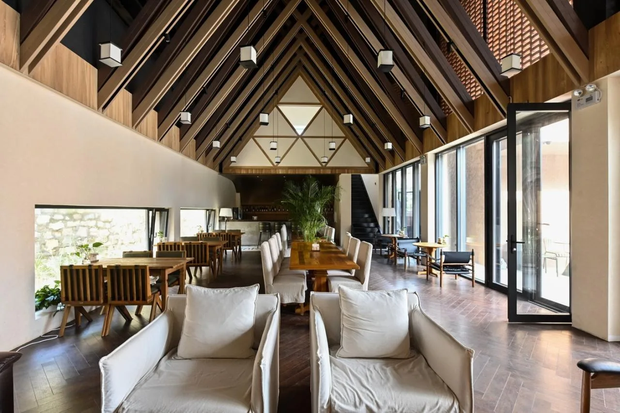 BIM Architecture | Living with Mountains: Backyard • Liushi Port Homestay/GW Space Design