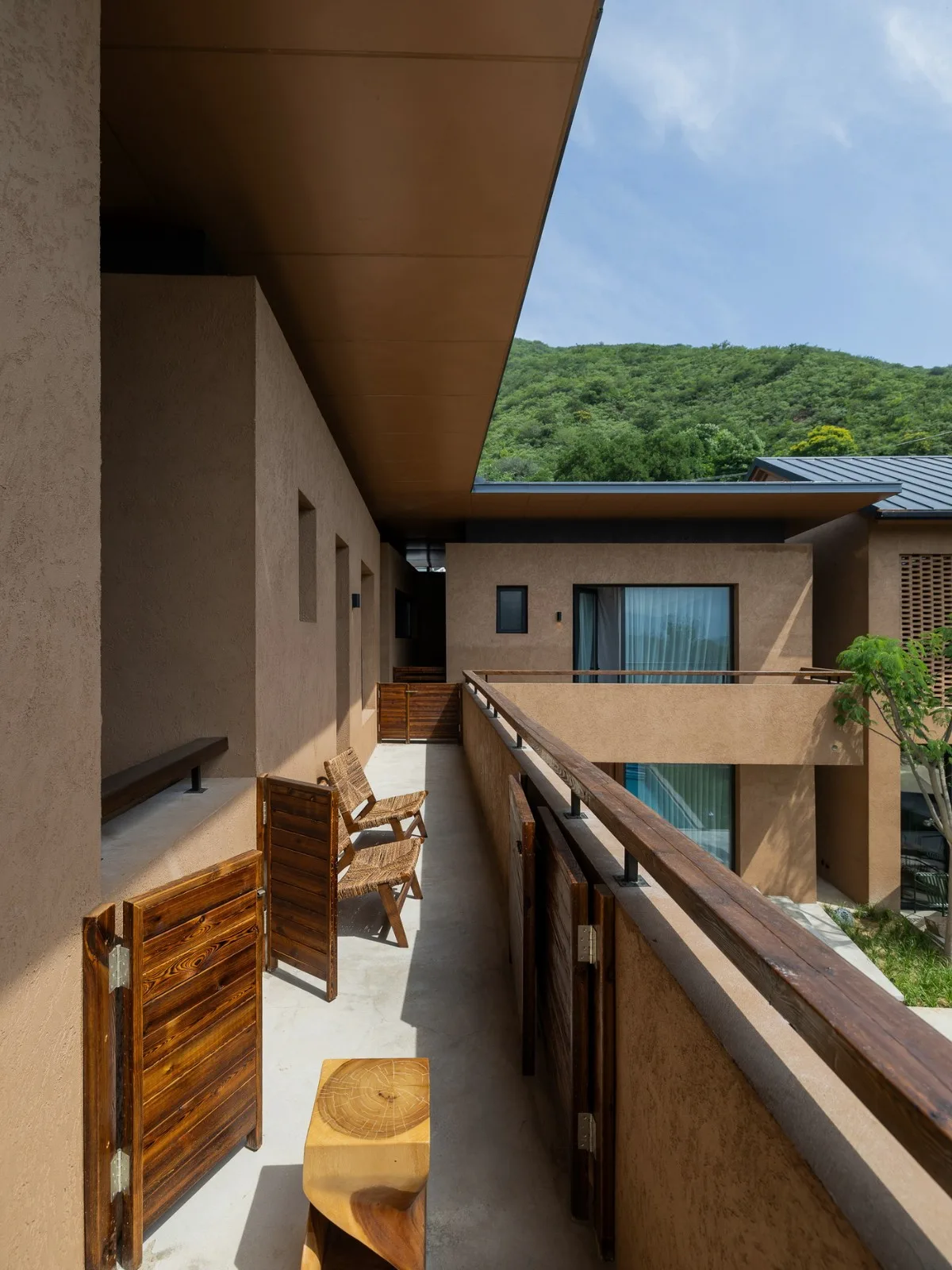 BIM Architecture | Living with Mountains: Backyard • Liushi Port Homestay/GW Space Design