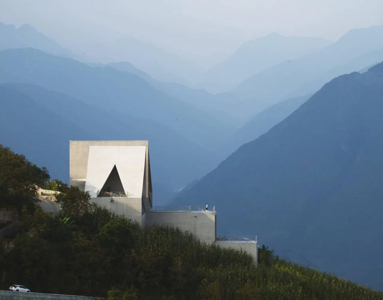 BIM Architecture | Nujiang Grand Canyon Pioneer Bookstore/Trail · Architectural Firm (TAO)