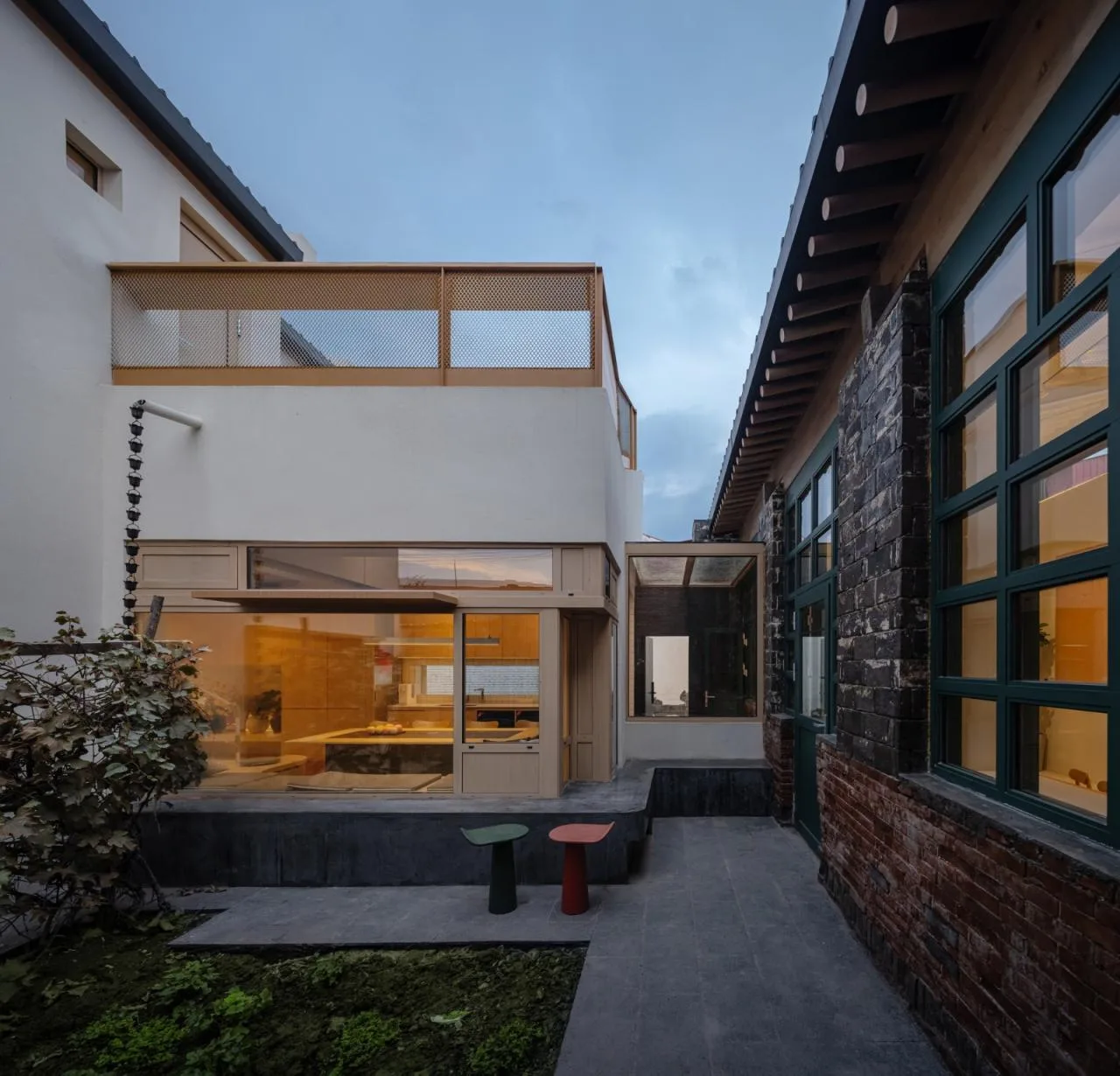 BIM Architecture | Warm Studio Home/Aosilently Studio
