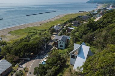 Futsu Vacation Cottage Designed with BIM Architecture by Atelier MEME-BIM WORLD