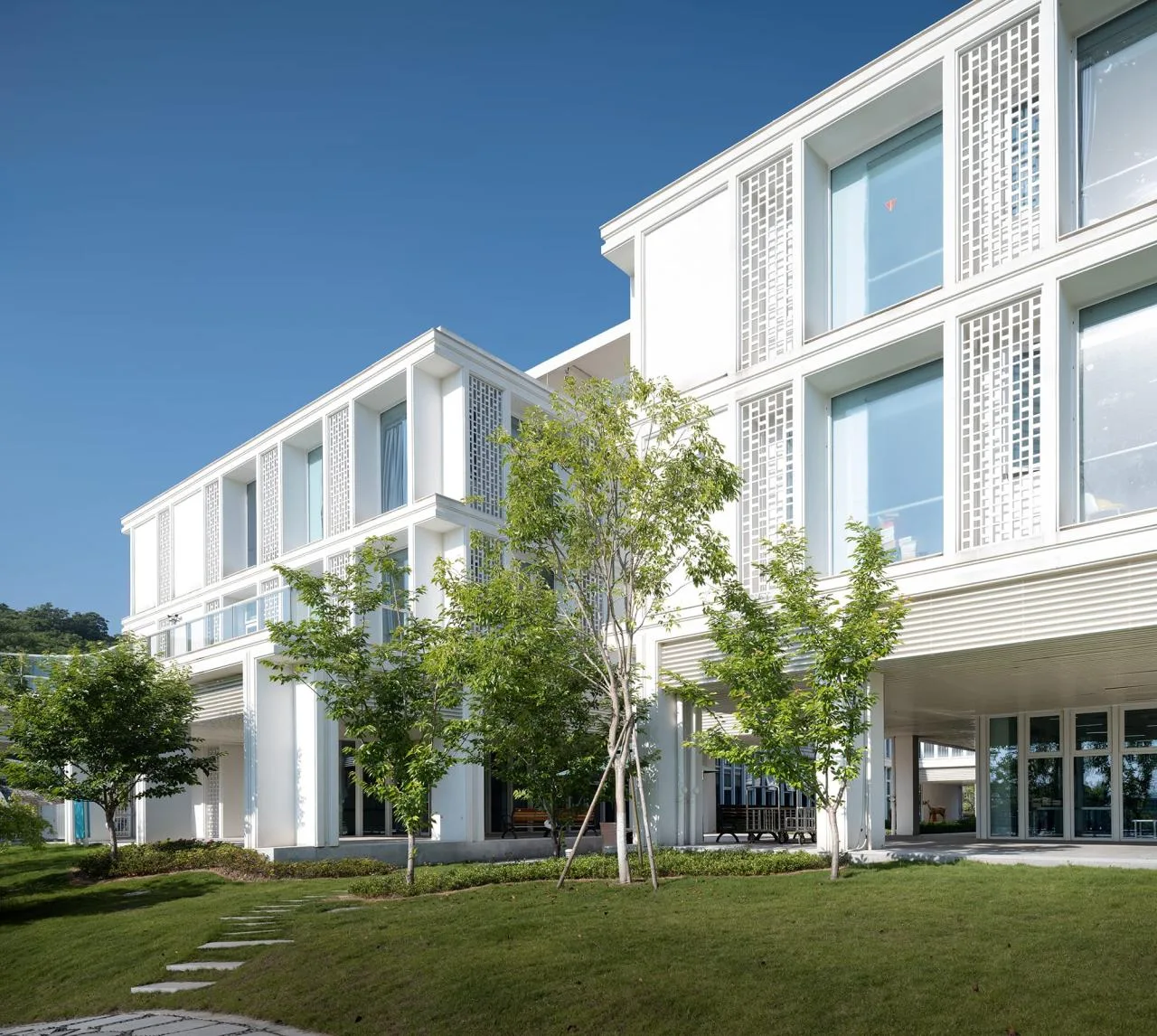 BIM Architecture | Landscape Healing, Livable Body and Mind: Hangzhou First Social Welfare Institute/Zhejiang University Architectural Design and Research Institute