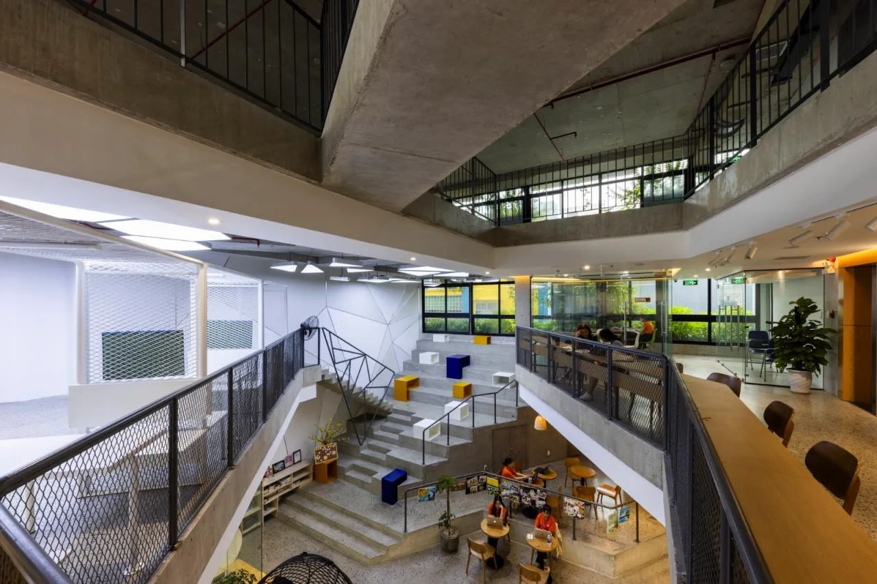 BIM Architecture | AEC 4B Foreign Language Education Center/Ho Khue Architects