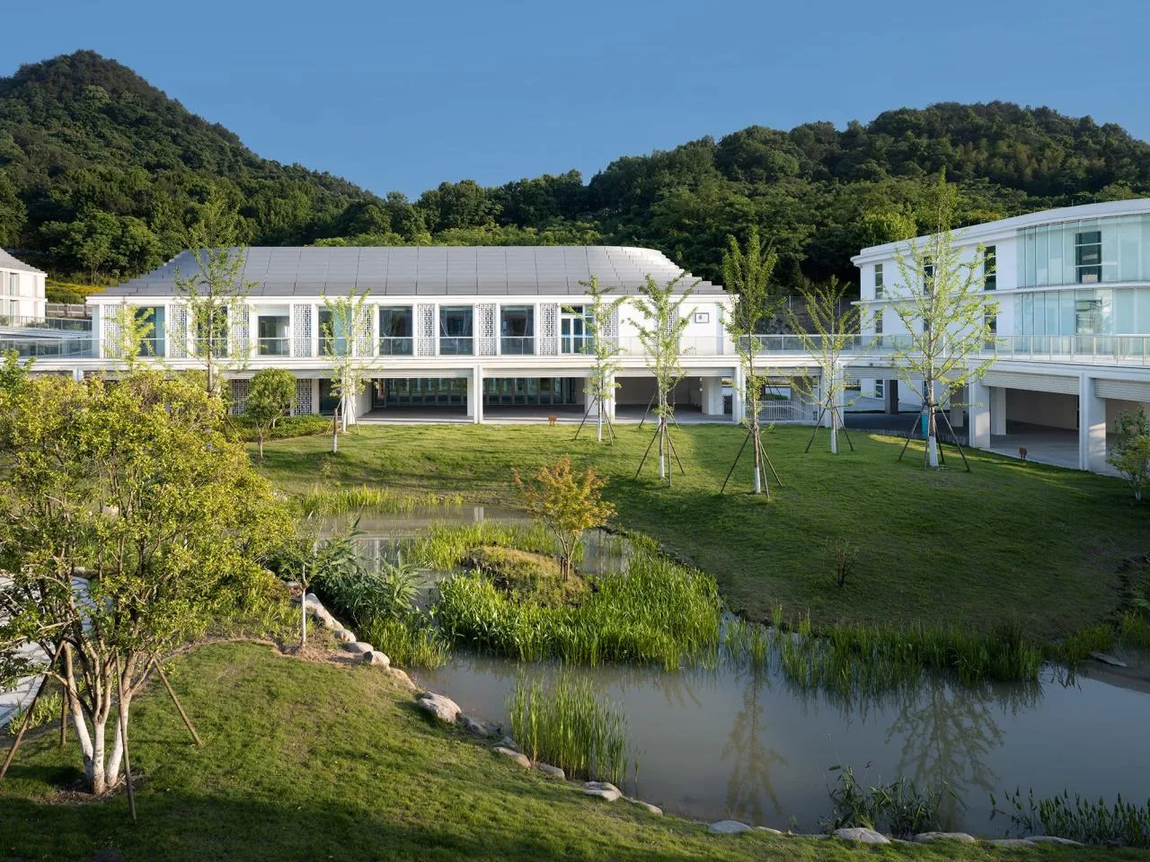 BIM Architecture | Landscape Healing, Livable Body and Mind: Hangzhou First Social Welfare Institute/Zhejiang University Architectural Design and Research Institute
