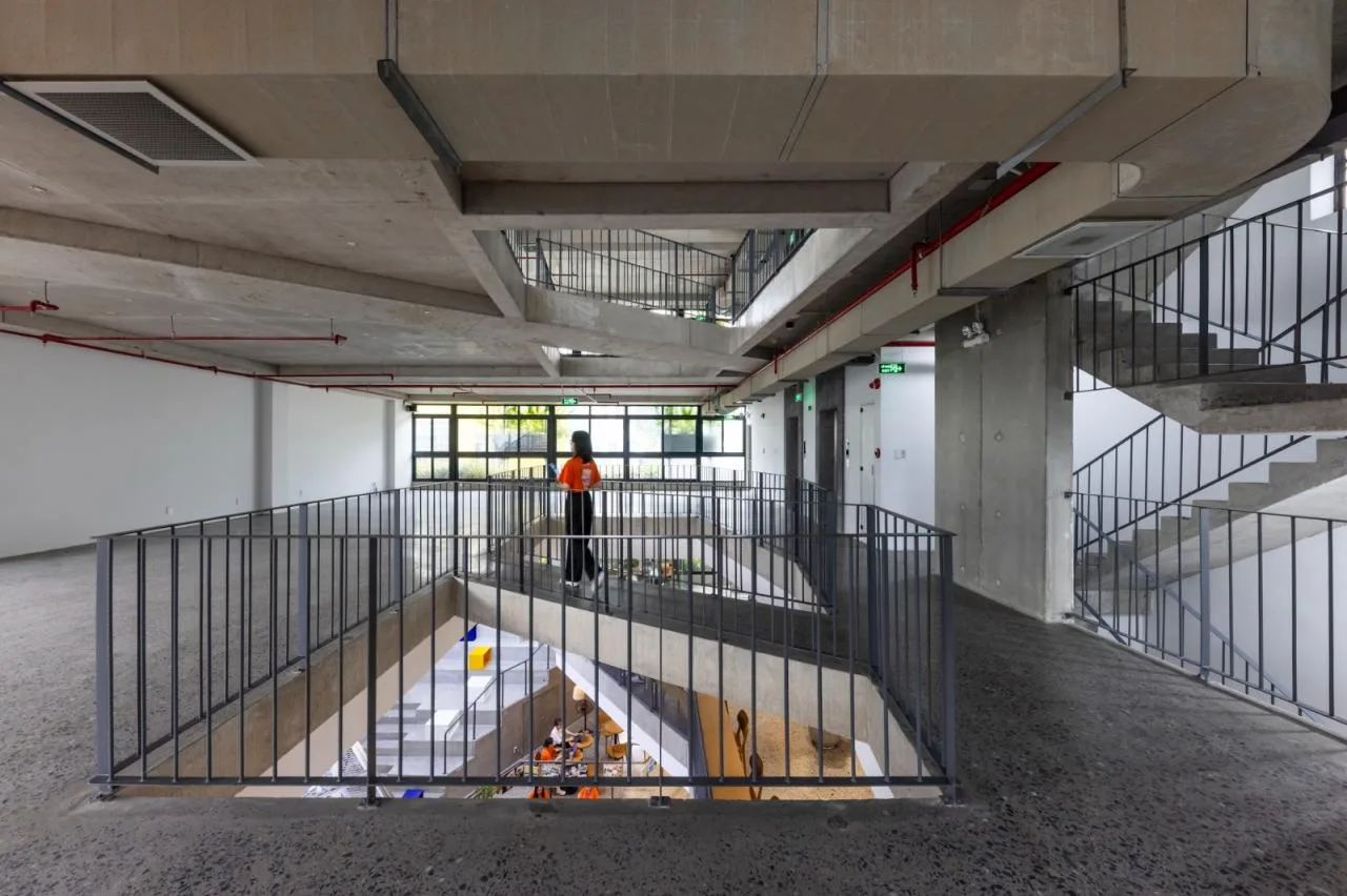BIM Architecture | AEC 4B Foreign Language Education Center/Ho Khue Architects