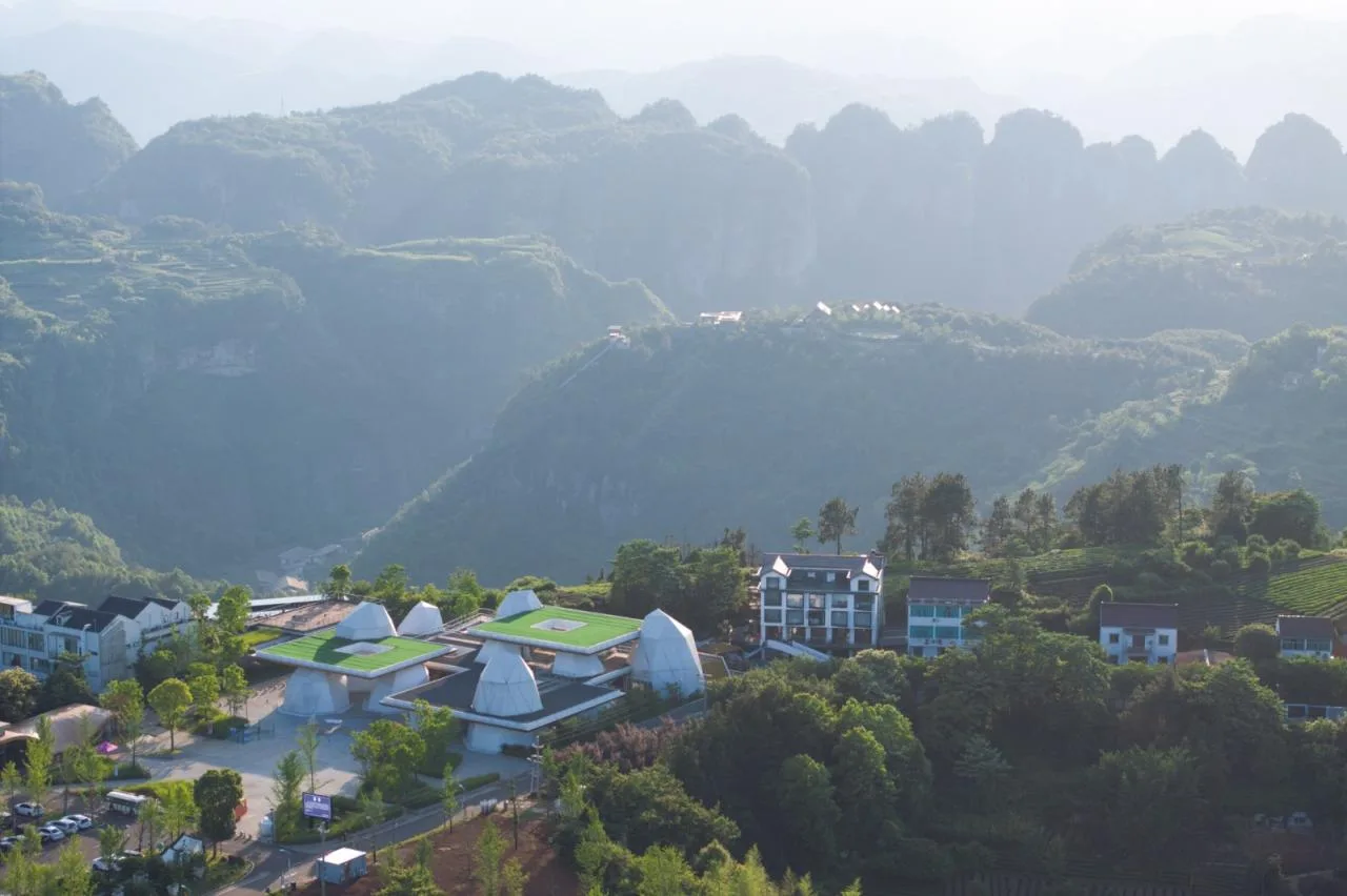 BIM Architecture | Encountering in the Mountains: Yunfeng Twelve in Xiayanbei Scenic Area/Zhu Peidong Line+Architecture Firm