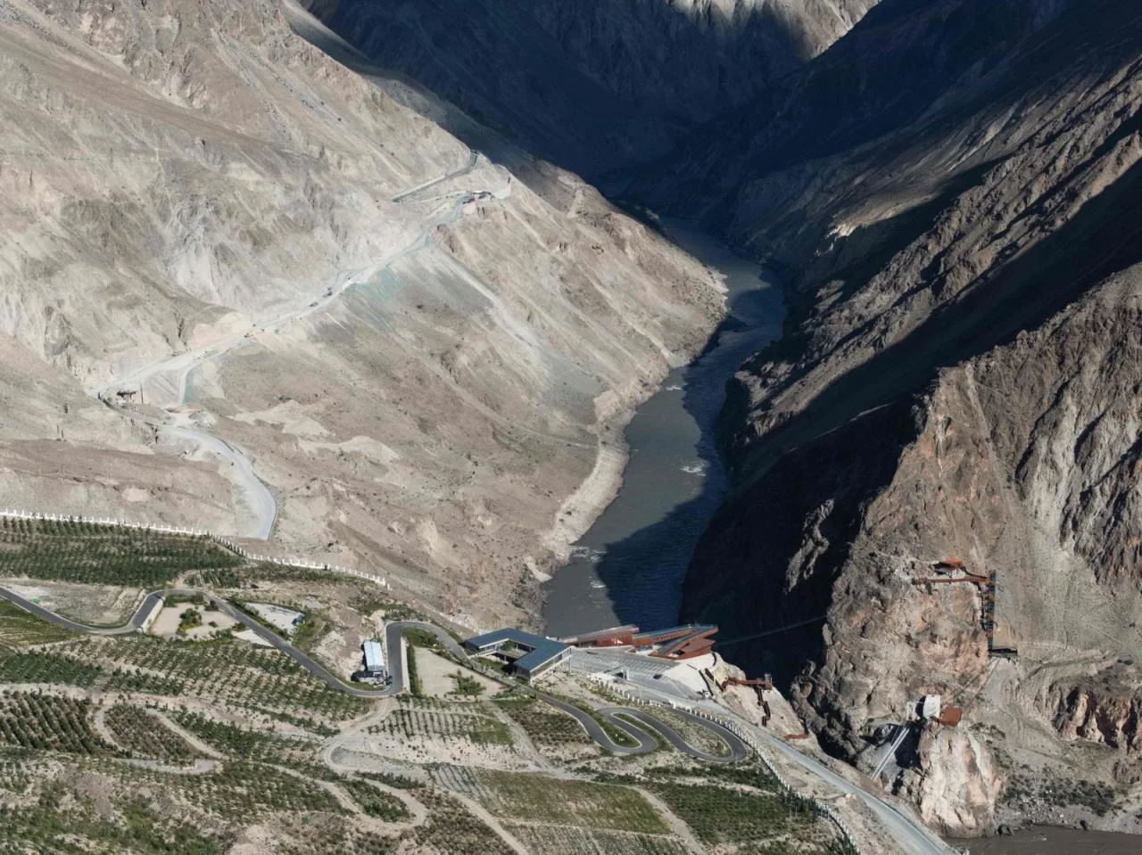 BIM Architecture | Nujiang 72 turn Grand Canyon Scenic Spot in Xizang/Xiaoyin Architecture Firm