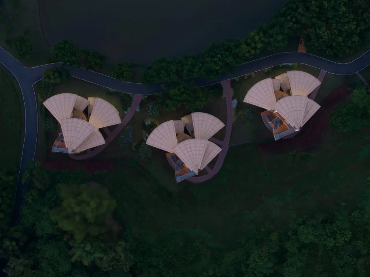 BIM Architecture | Structure of Leaves: Tree House Design for Nanxi Happy Countryside Wild Fun Hotel/Wang Hui Architecture Studio