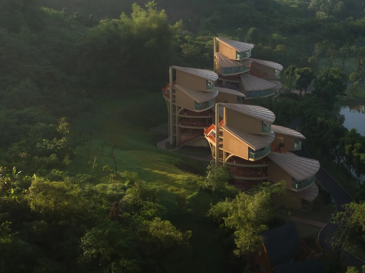 BIM Architecture | Structure of Leaves: Tree House Design for Nanxi Happy Countryside Wild Fun Hotel/Wang Hui Architecture Studio