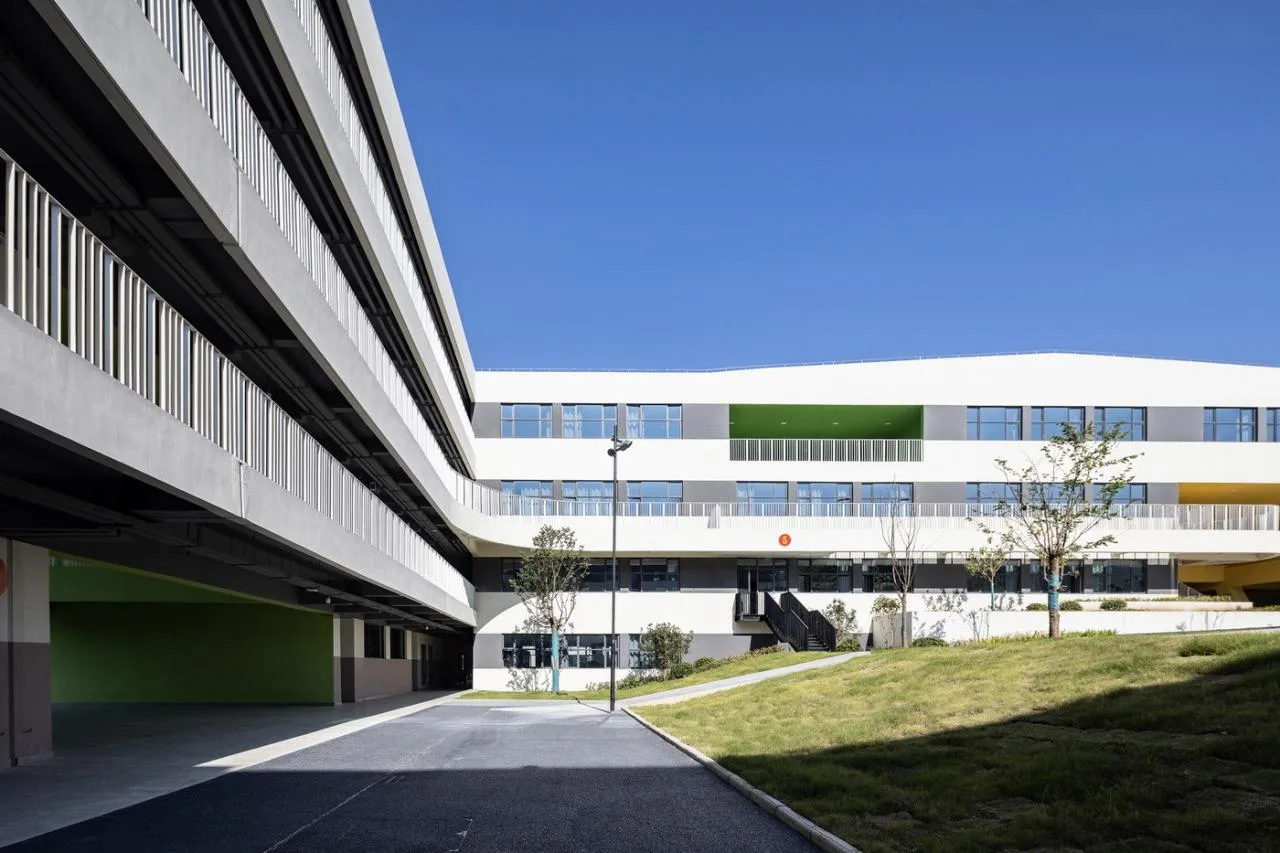 BIM Architecture | Nanshan Wufutang Senior High School/Lowercase Architecture