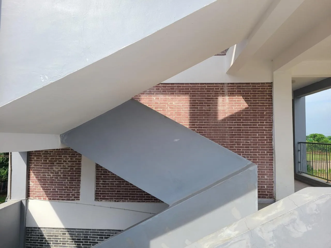 BIM Architecture | Riverside Rural School/DOMAT