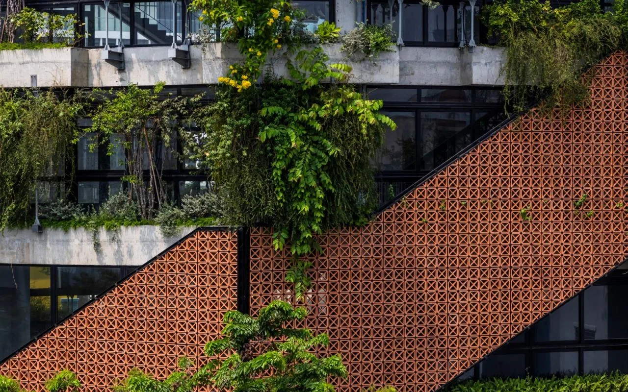 BIM Architecture | AEC 4B Foreign Language Education Center/Ho Khue Architects