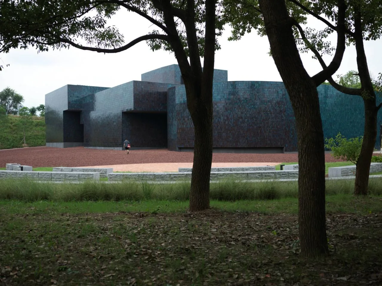 BIM Architecture | 'Glaze' Weaving New and Old, Huanglongshan Purple Sand Mineral Source Exhibition Hall/School of Architecture, Southeast University+Xuke Architecture