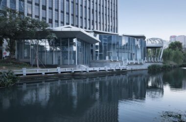 BIM Architecture: Metro Support Facilities along Xintang River in Qianjiang New City by Zhejiang University Design Institute-BIM WORLD