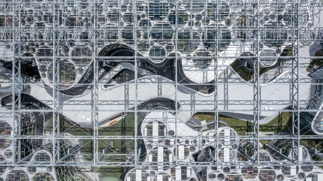 BIM Architecture | Shanghai version of 'Crazy Botanical Garden', Asia's largest greenhouse garden/Delugan Meissl Associated Architects