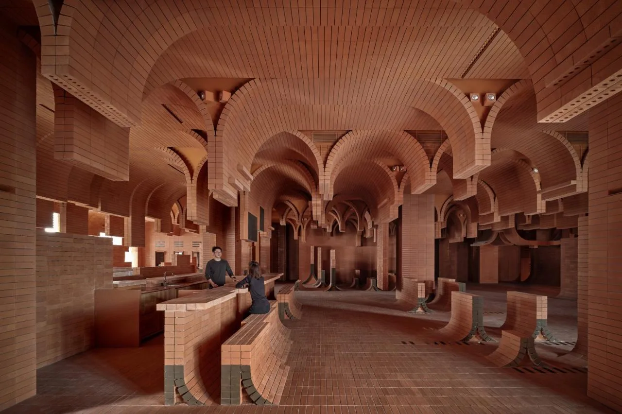 BIM Architecture | Island Cinema Wrapped in "Brick Waves"/Yizheng Planning