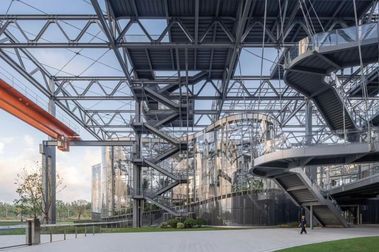 BIM Architecture | Shanghai version of 'Crazy Botanical Garden', Asia's largest greenhouse garden/Delugan Meissl Associated Architects