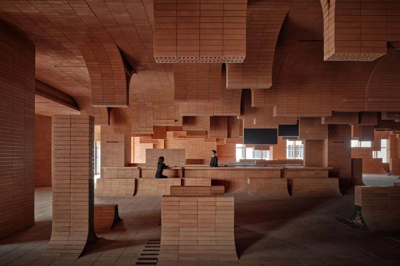 BIM Architecture | Island Cinema Wrapped in "Brick Waves"/Yizheng Planning